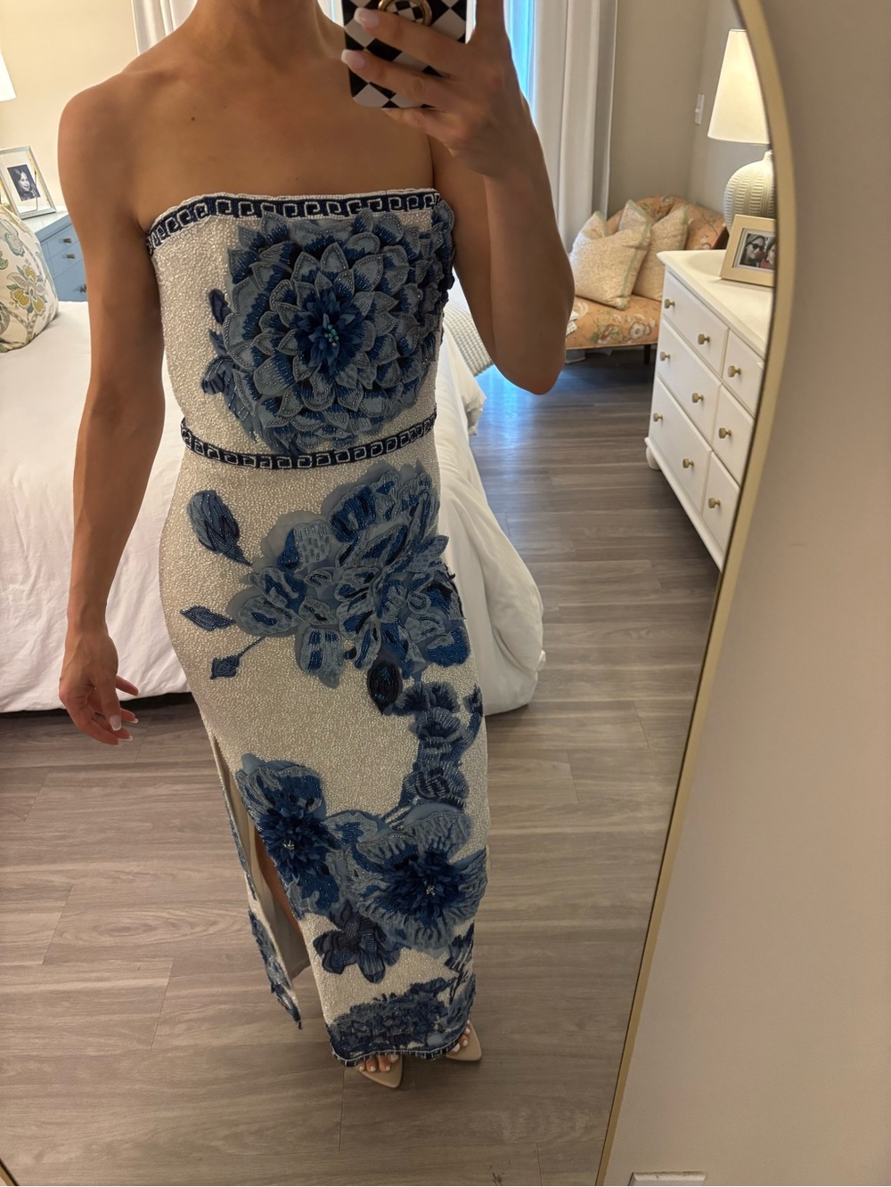 ✨ Alice + Olivia by Stacey Bendet "Affection" Beaded Floral Gown ✨ - Picture 2 of 16